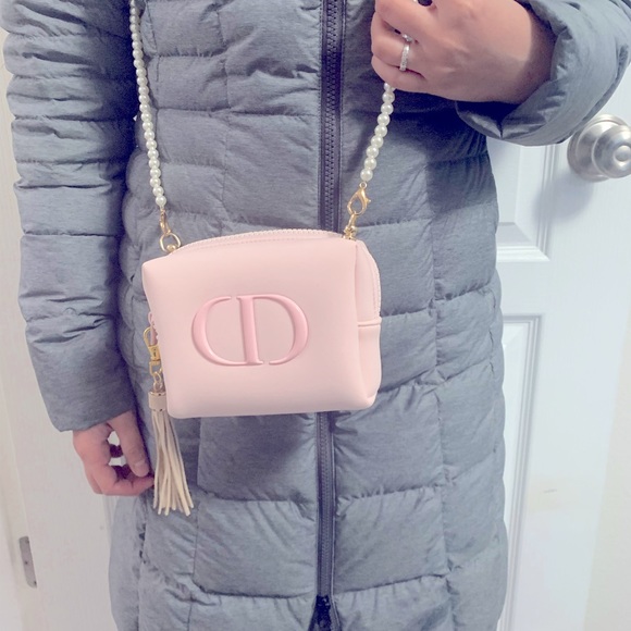 Pink dior pouch - Picture 2 of 7